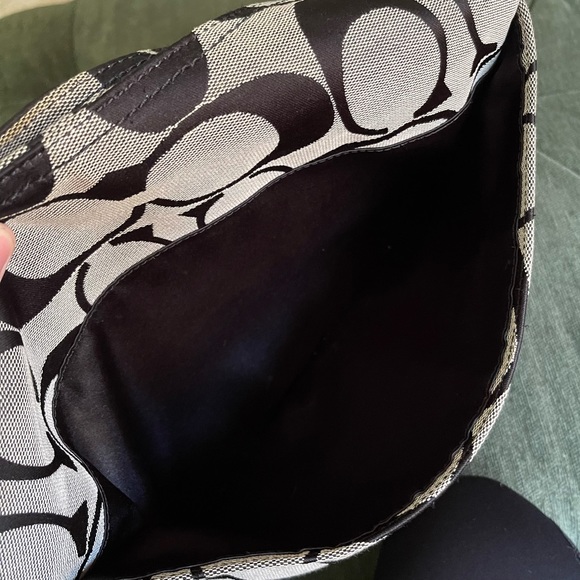 Coach purse - Picture 7 of 9